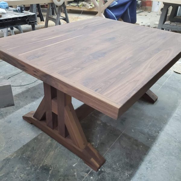 The Rae Dining Table